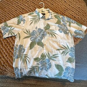 Quiksilver Blue and Green Floral Men's Shirt
